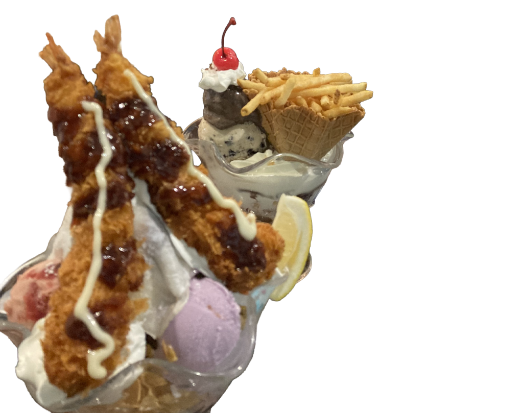 からふね屋珈琲の最強エビフライパフェ。エビフライとアイスが一緒になった個性的な一品